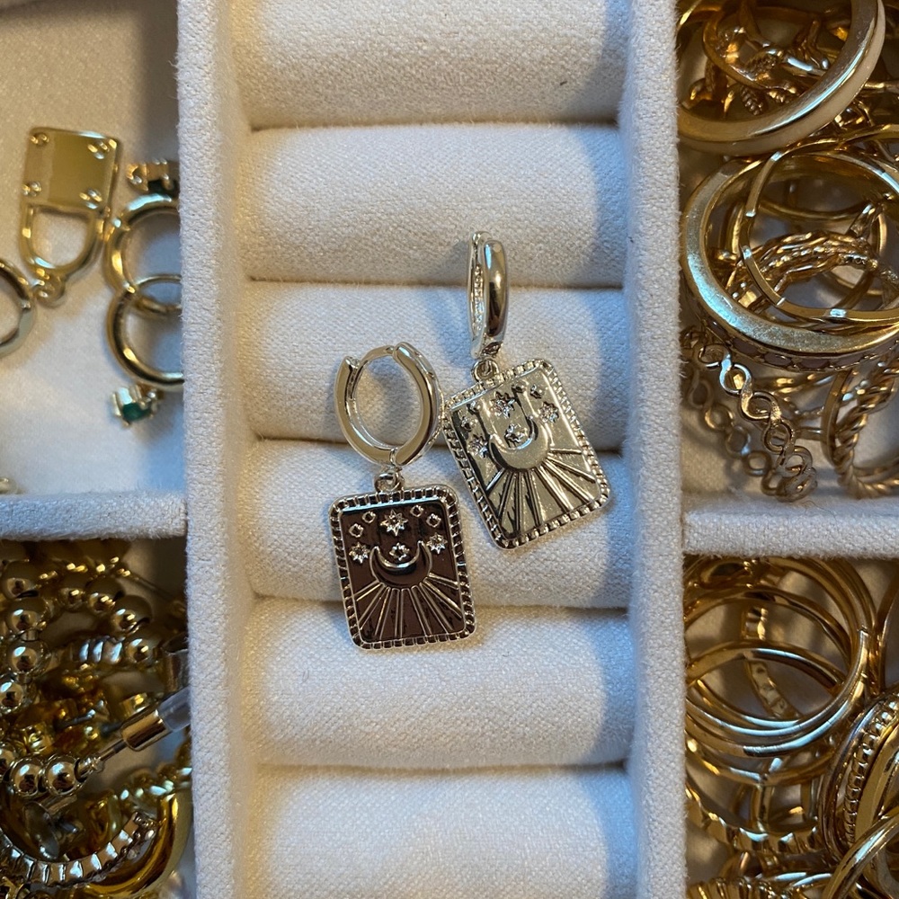 SILVER EARRINGS